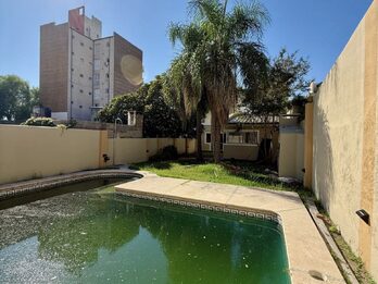 Vendemos excelente casa sobre calle Salta