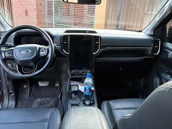 Ford Ranger 2.0 Cd 4x4 Limited Automática 210cv [año 2025] impecable.-