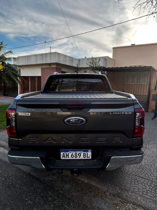 Ford Ranger 2.0 Cd 4x4 Limited Automática 210cv [año 2025] impecable.-
