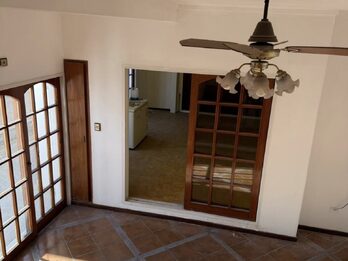 Gran esquina en venta zona plaza saenz peña