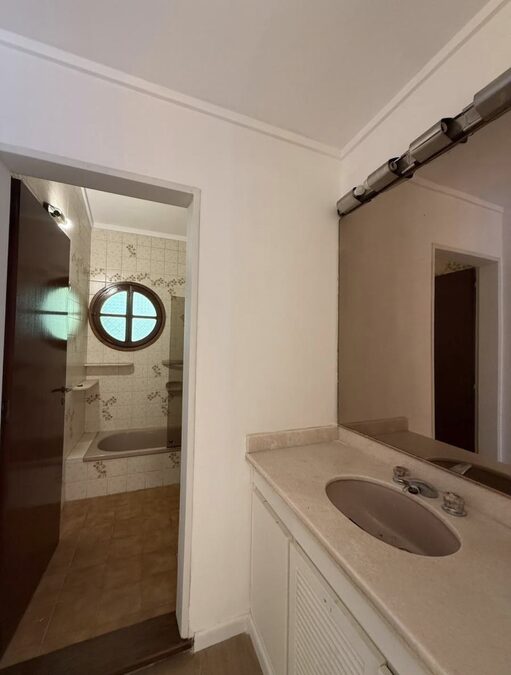 Gran esquina en venta zona plaza saenz peña