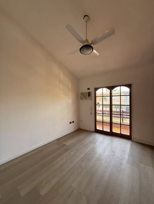 Gran esquina en venta zona plaza saenz peña