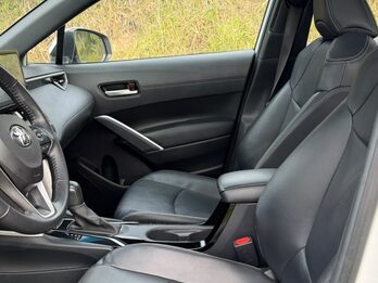 VENDO COROLLA CROSS SEG CON 50 MIL KM