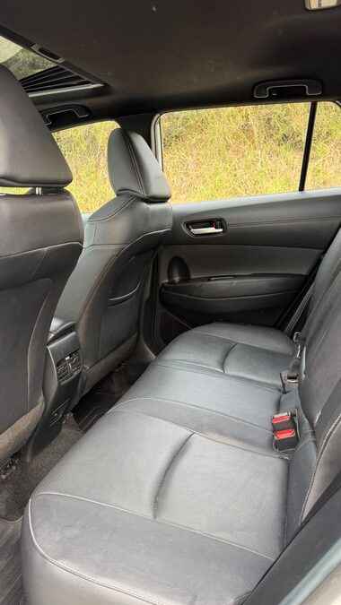 VENDO COROLLA CROSS SEG CON 50 MIL KM