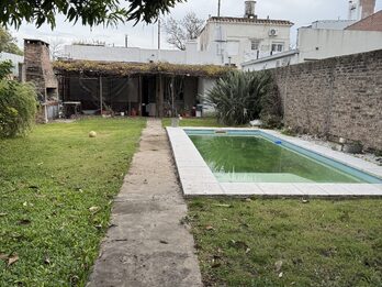 VENTA DE CASA ZONA SÁENZ PEÑA TERRENO DE 700 m2