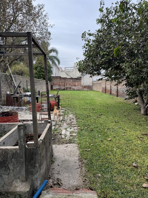 VENTA DE CASA ZONA SÁENZ PEÑA TERRENO DE 700 m2