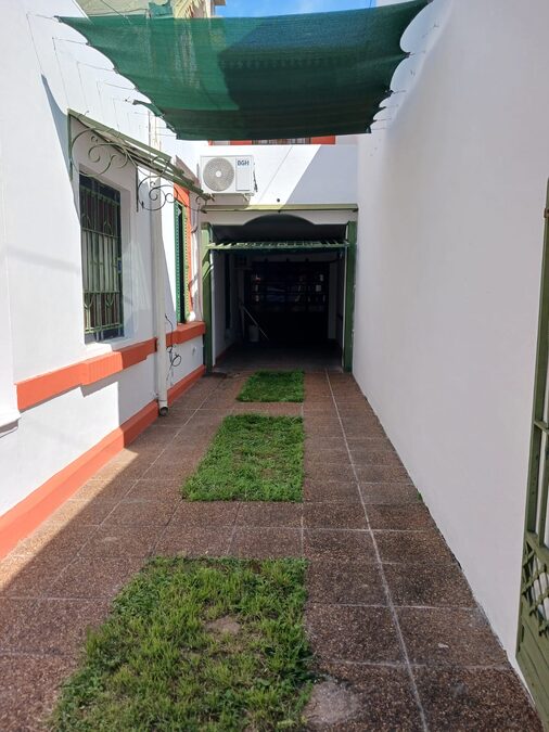 VENDO CASA 3 DORM C/COCHERA - CURA ÁLVAREZ / VILLAGUAY