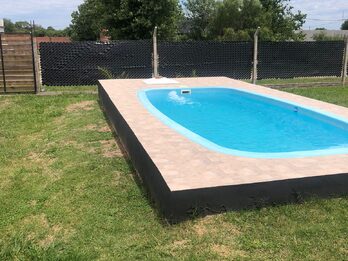 En alquiler casa quinta de manera permanente Colonia La Nueva