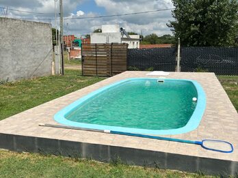 En alquiler casa quinta de manera permanente Colonia La Nueva