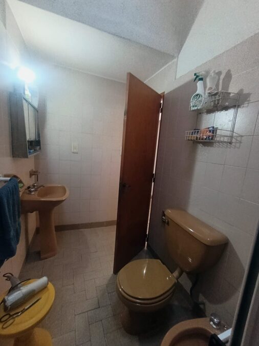 En venta hermosa casa 3 dormitorios zona sureste de la ciudad