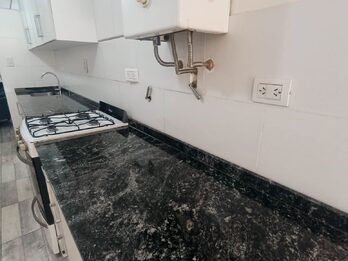 En venta casa 3 dormitorios con local comercial zona Vairetti