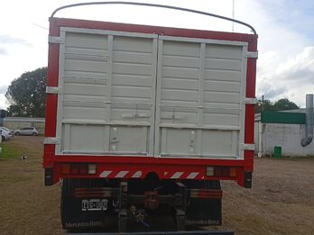 Vendo MERCEDES BENZ AXOR 1933 6X2