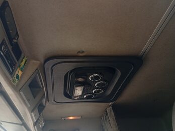 Vendo MERCEDES BENZ AXOR 1933 6X2