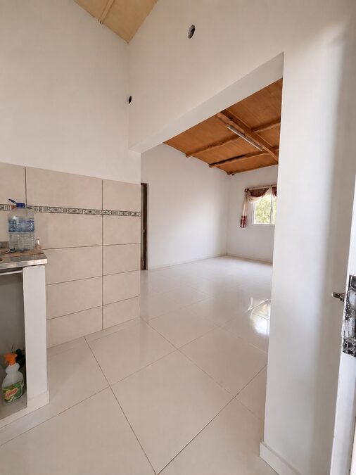 Se alquila casa en barrio Solvencia San Benito 2 dormitorios a partir de setiembre
