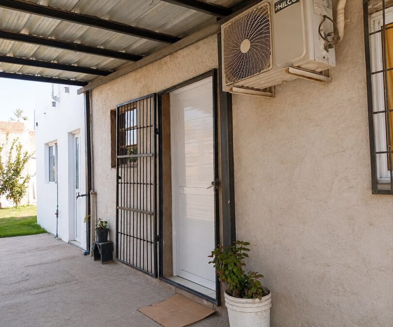 Se alquila casa en barrio Solvencia San Benito 2 dormitorios a partir de setiembre
