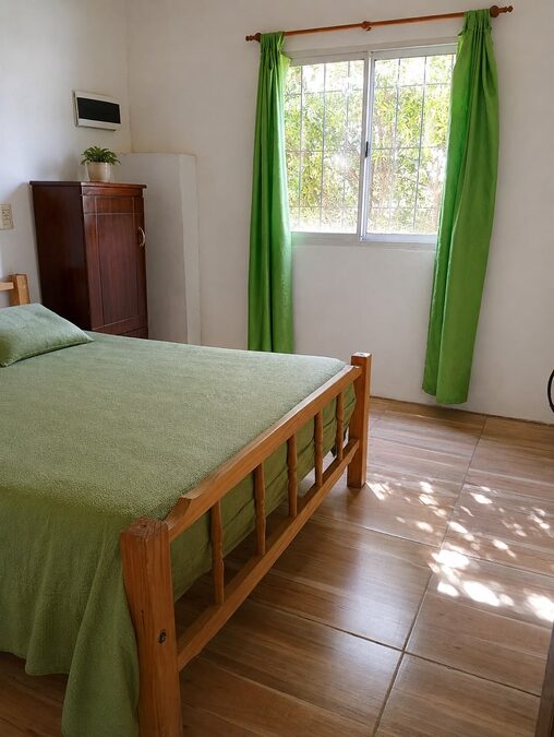 Se alquila casa en barrio Solvencia San Benito 2 dormitorios a partir de setiembre
