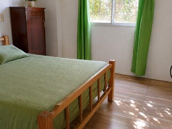 Se alquila casa en barrio Solvencia San Benito 2 dormitorios a partir de setiembre