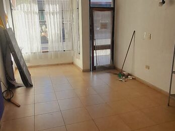 Se alquila local céntrico Echague al 700 entre Pascual Palma y Perón