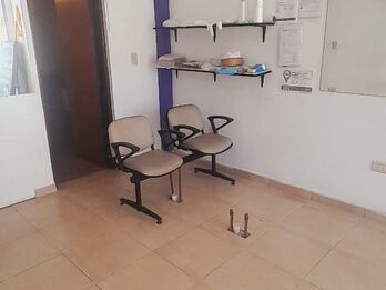 Se alquila local céntrico Echague al 700 entre Pascual Palma y Perón