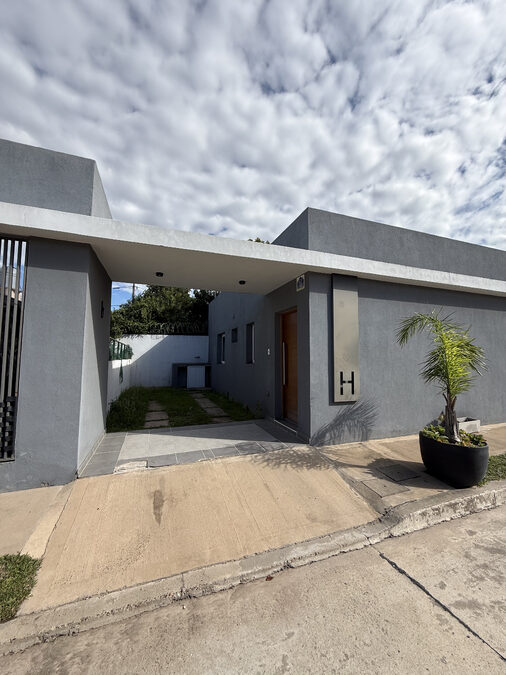 VENTA| CASA 2 DORM COMPLEJO CITY GARDEN