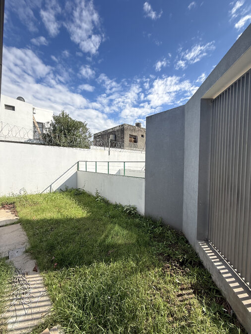 VENTA| CASA 2 DORM COMPLEJO CITY GARDEN