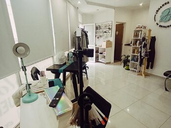 En venta salón de fiestas o gran galpón en esquina mas local chico