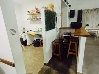 En venta salón de fiestas o gran galpón en esquina mas local chico