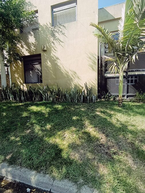 En venta hermosa propiedad zona escuela de policias 3 dormitorios impecable