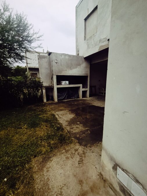En vena hermosa casa apta credito con terreno zona Golf