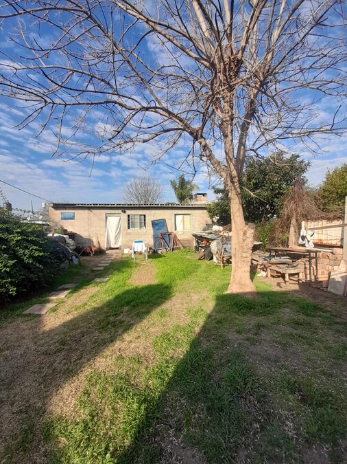 Oportunidad de tener tu casa en pesos 3 dormitorios con patio Colonia Avellaneda