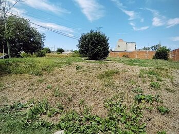 En venta terreno en esquina zona acceso Norte , cercano a Blas Parera