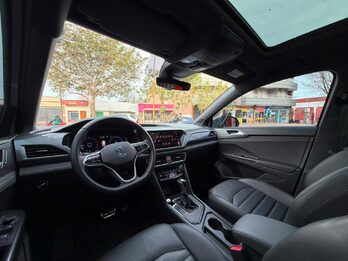 TAOS 1.4TSI Highline Tiptronic-2024