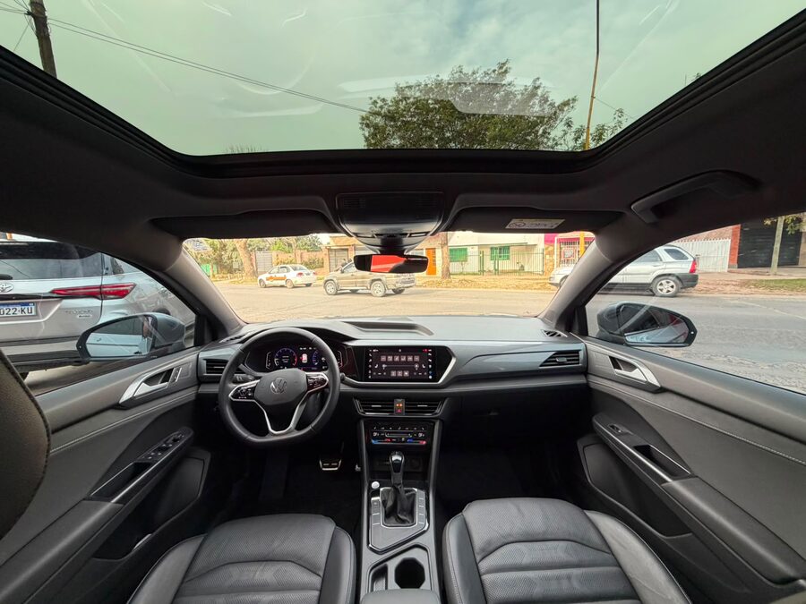 TAOS 1.4TSI Highline Tiptronic-2024