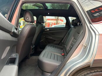 TAOS 1.4TSI Highline Tiptronic-2024
