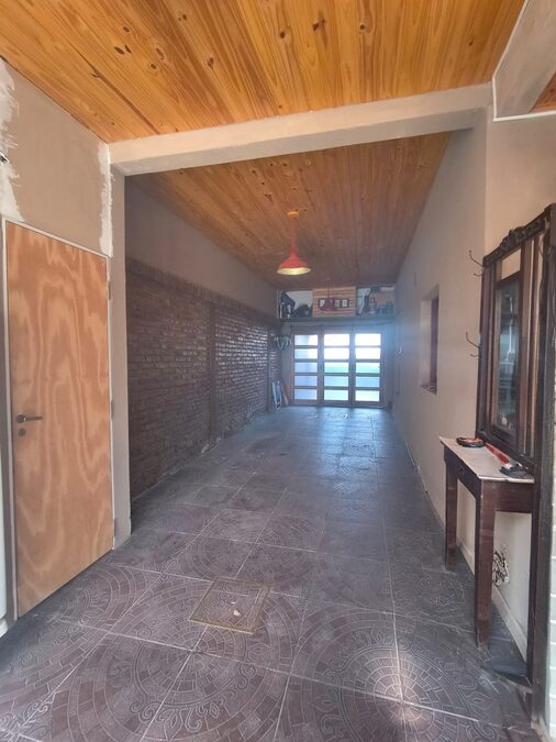 En venta hermosa casa con pileta zona Grella y Alte. Brown