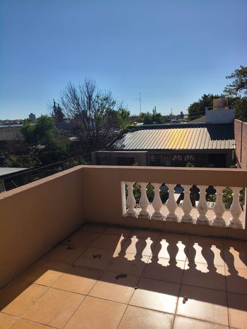 En venta hermosa casa con pileta zona Grella y Alte. Brown