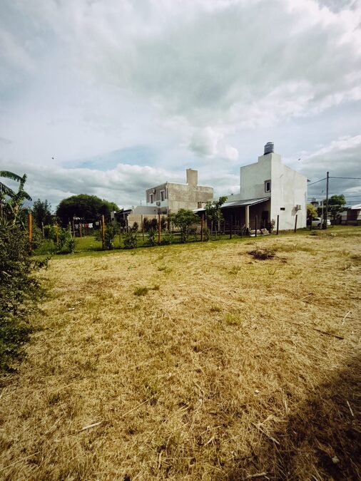 En venta terreno amplio ideal casa quinta Posta del Sol Sauce Montrull