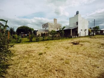 En venta terreno amplio ideal casa quinta Posta del Sol Sauce Montrull