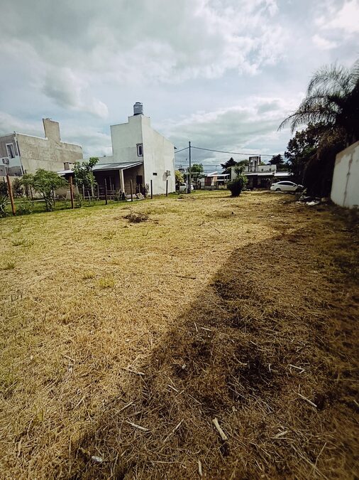 En venta terreno amplio ideal casa quinta Posta del Sol Sauce Montrull