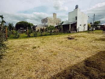 En venta terreno amplio ideal casa quinta Posta del Sol Sauce Montrull