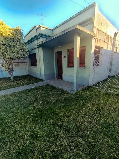 En venta casa buena ubicación y gran terreno , oportunidad