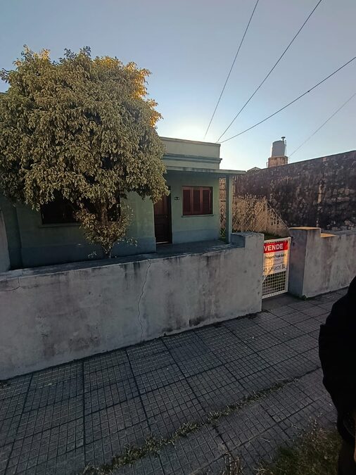 En venta casa buena ubicación y gran terreno , oportunidad