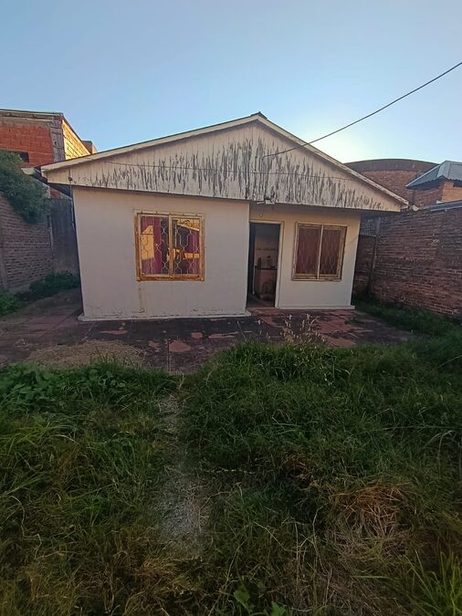 En venta casa buena ubicación y gran terreno , oportunidad