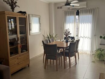 Alquiler hermoso departamento 2 dormitorios  + cochera calle Buenos Aires