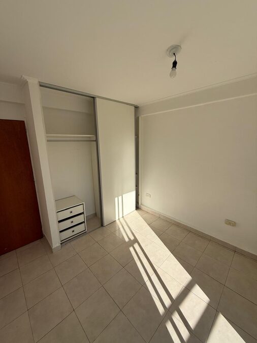 se alquila departamento de dos dormitorios zona centro