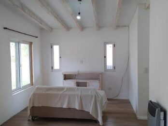 VENTA CASA EN ESQ. ORO VERDE - AMPLIO TERRENO