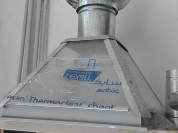 Claraboya con extractor eolico