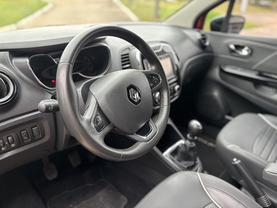 RENAULT CAPTUR 2.0 INTENS MT. Recibo vehículos de menor y mayor valor.