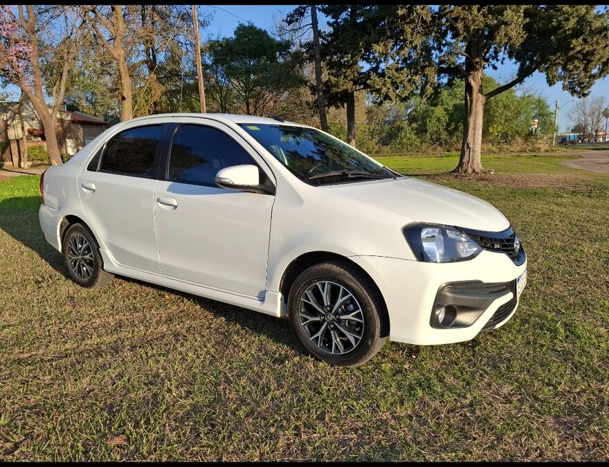 Vendo Toyota etios Xls at