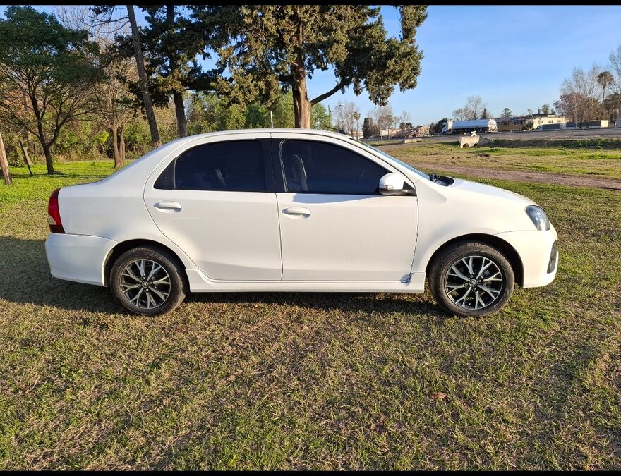 Vendo Toyota etios Xls at